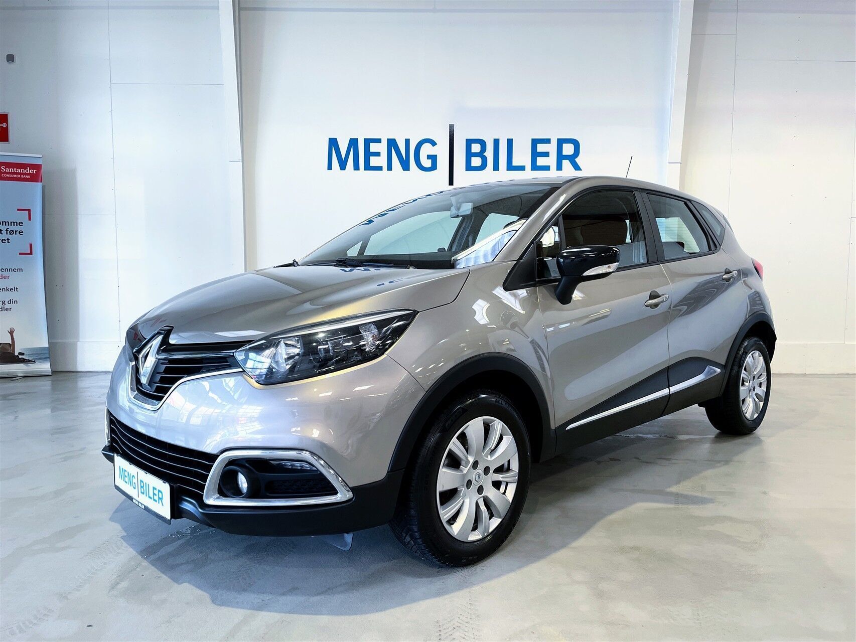 Grå Renault Captur fra 2016