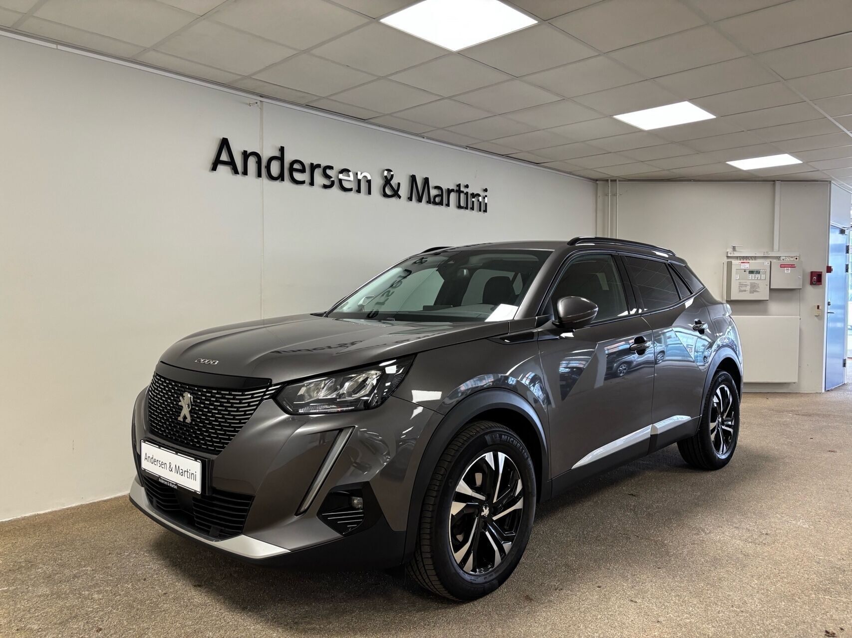 Peugeot 2008 1,2 PureTech Platin Sport EAT8 130HK 5d 8g Aut.