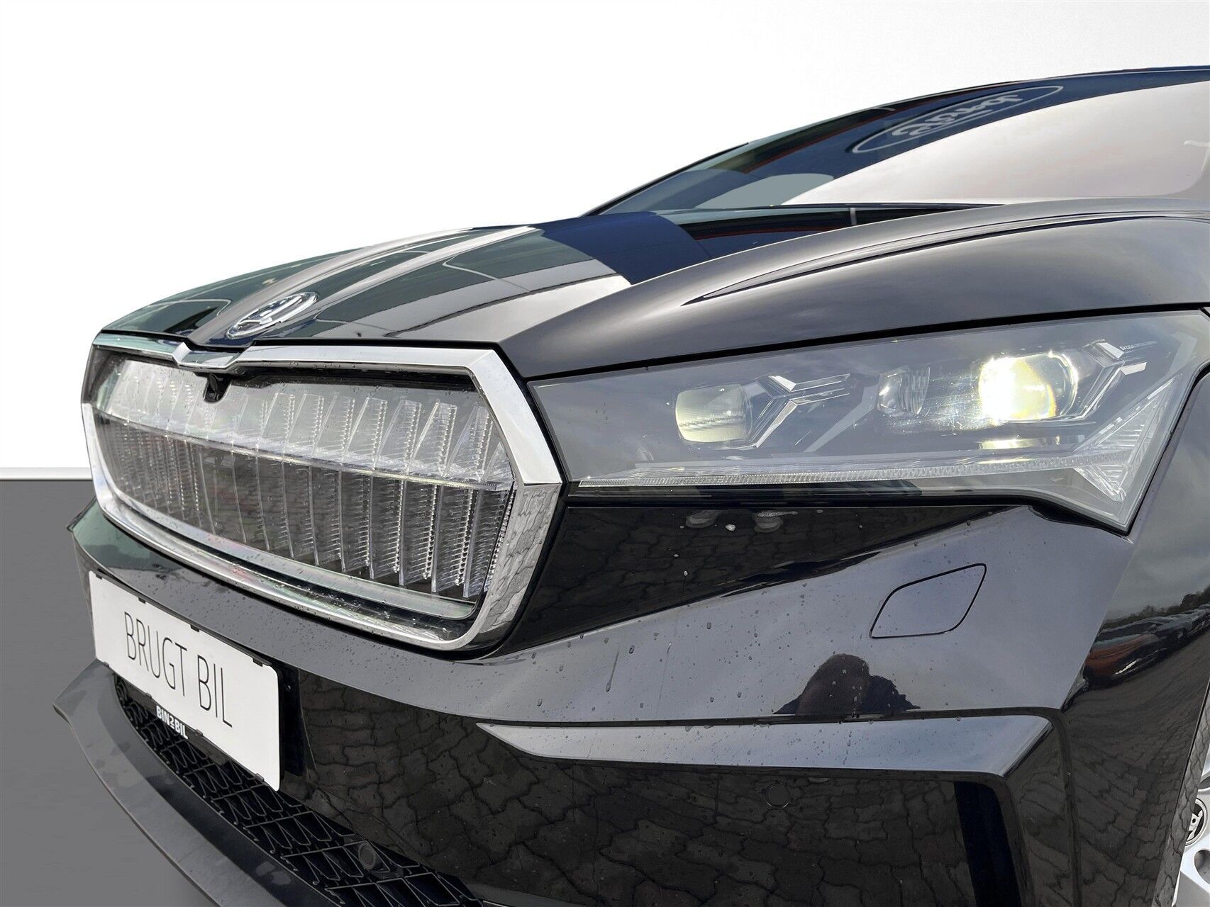 Sort Skoda Enyaq fra 2024