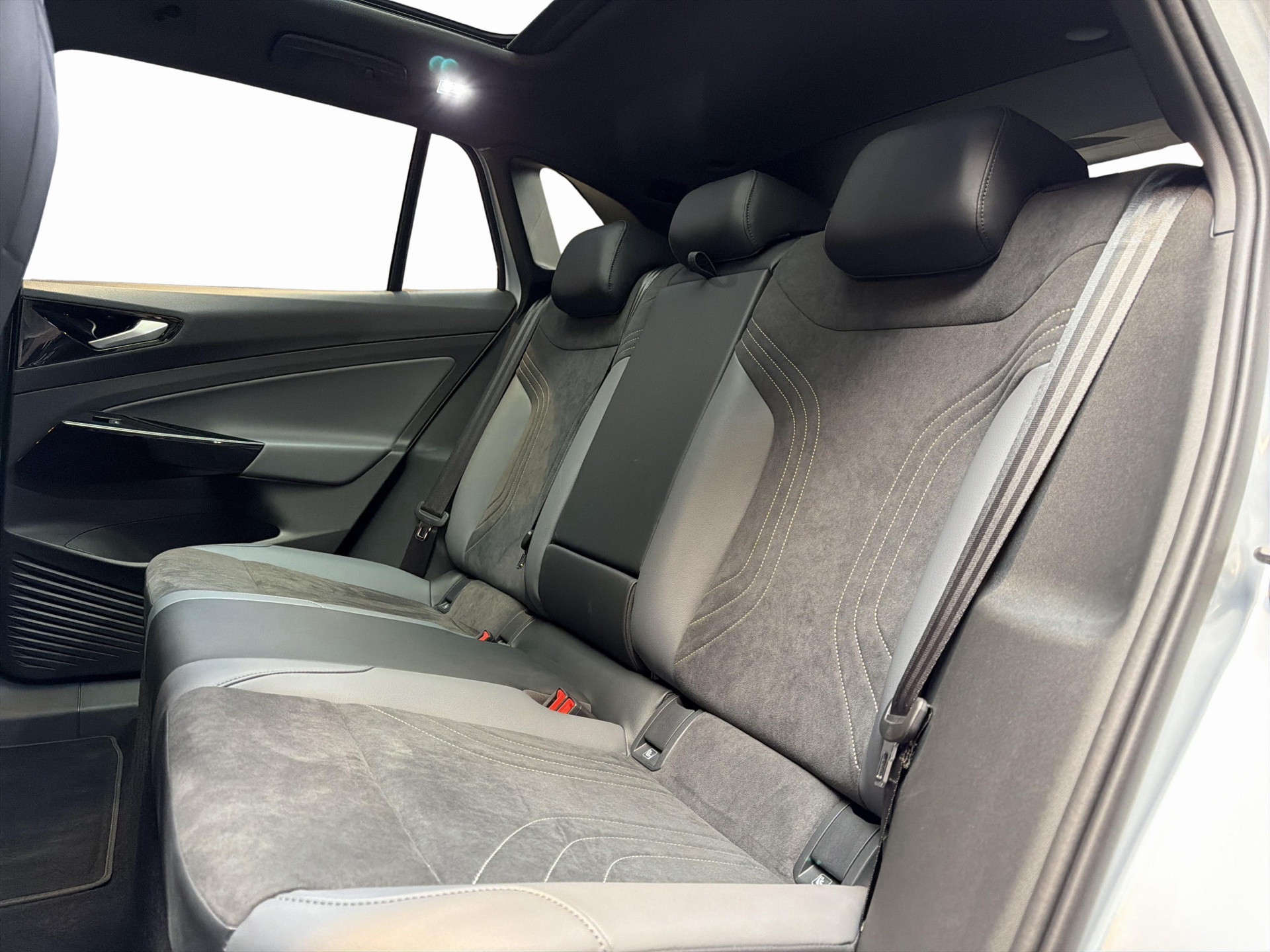 Sølv VW ID.4 fra 2025