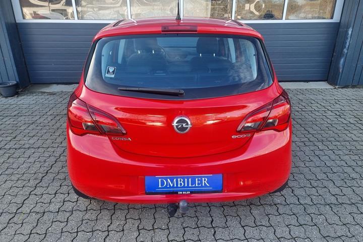 Rød Opel Corsa fra 2015