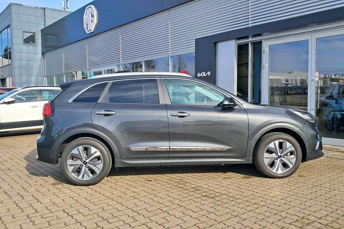 Grå Kia e-Niro fra 2022
