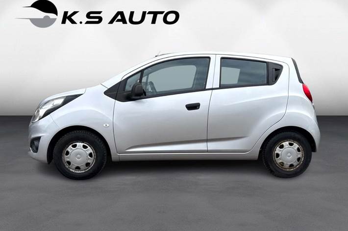 Sølv Chevrolet Spark fra 2014