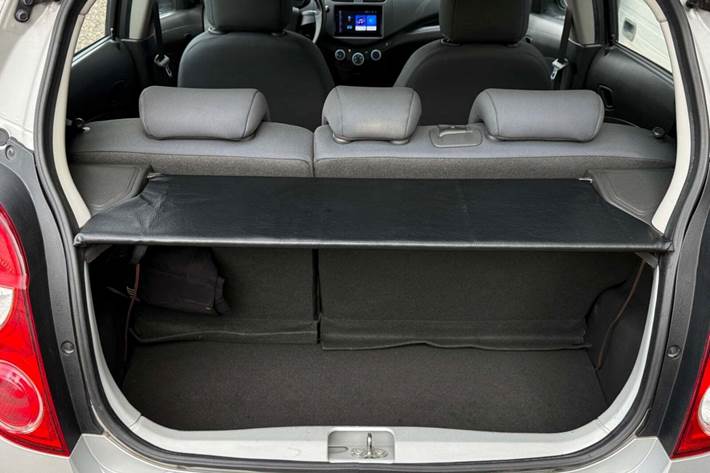 Sølv Chevrolet Spark fra 2014