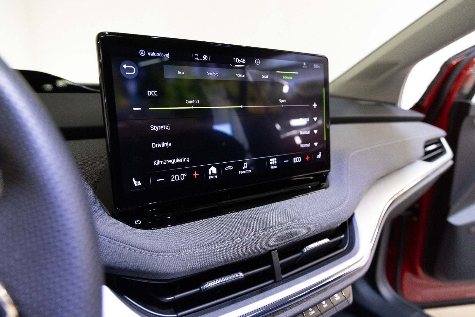 Rød Skoda Enyaq fra 2023