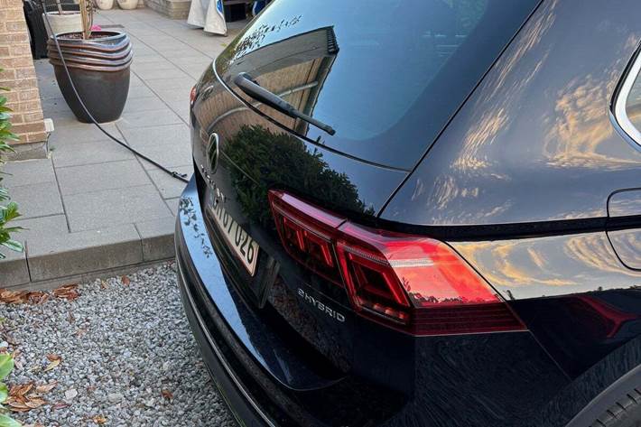 Sort VW Tiguan fra 2023