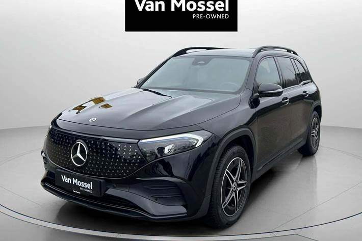 Sort Mercedes EQB350 fra 2024 set udefra