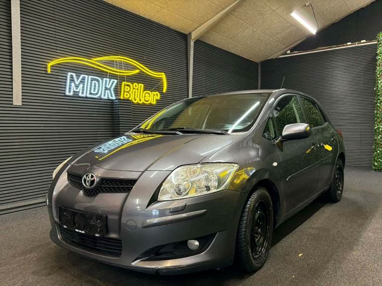 Toyota Auris 1,6 Luna