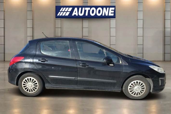 Sort Peugeot 308 fra 2012