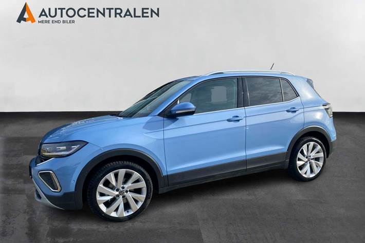 Blå VW T-Cross fra 2026 set udefra