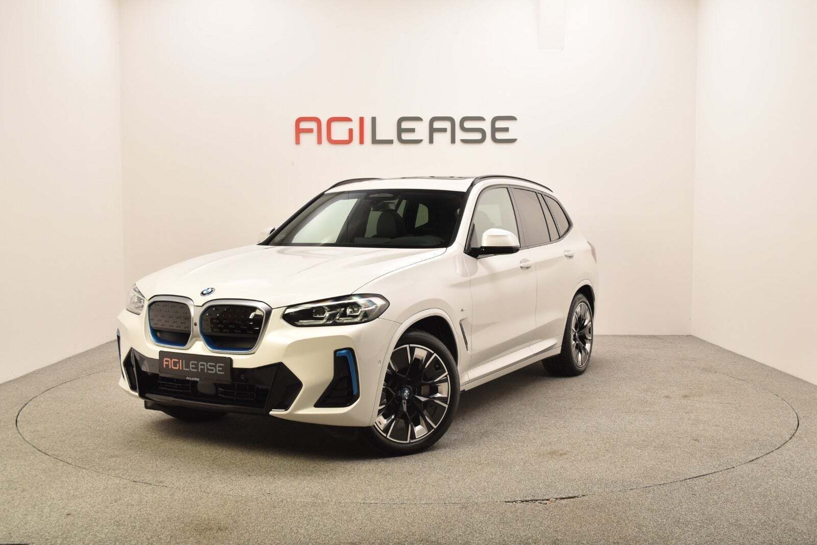 BMW iX3 Impressive