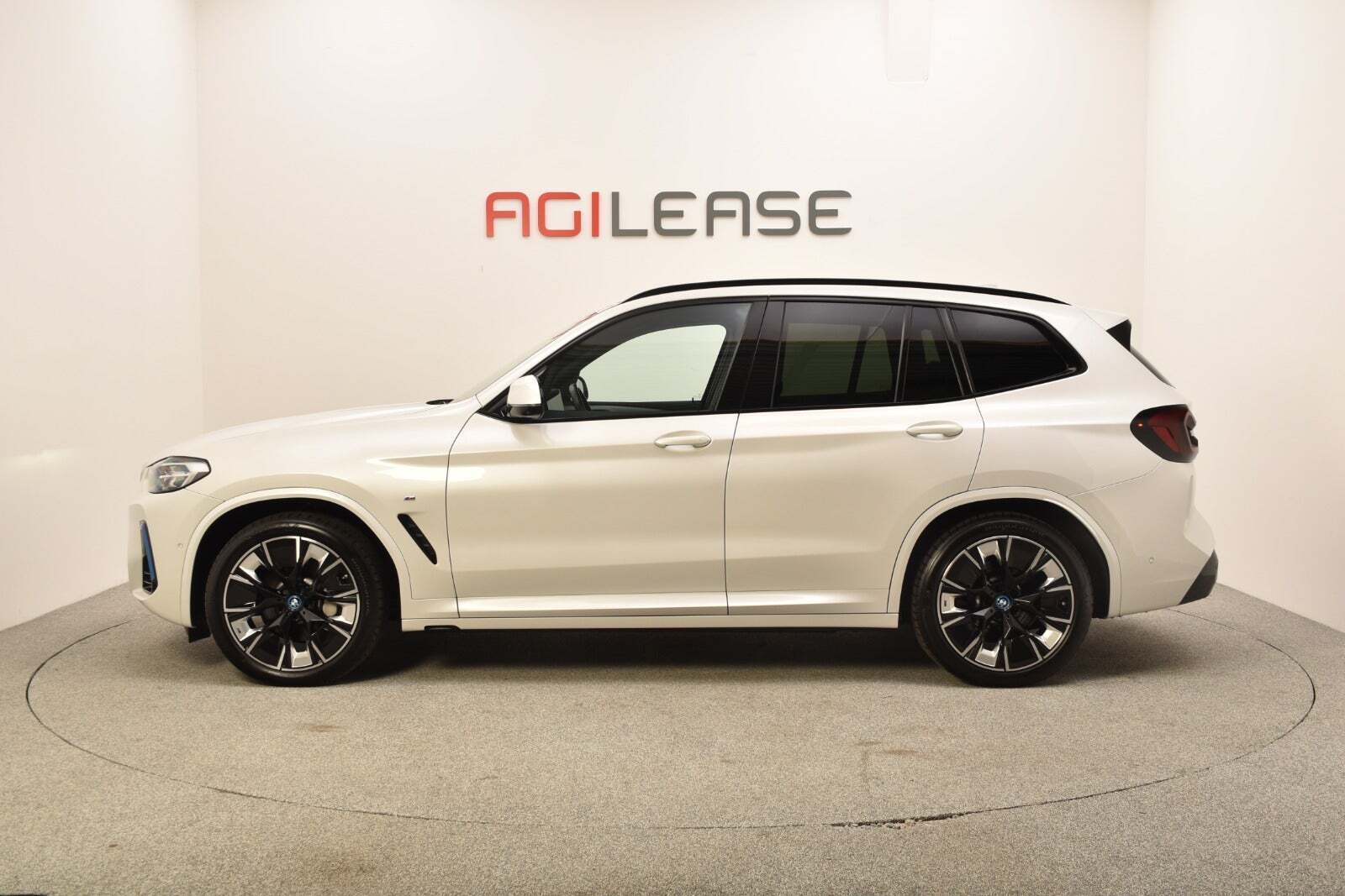 BMW iX3 Impressive