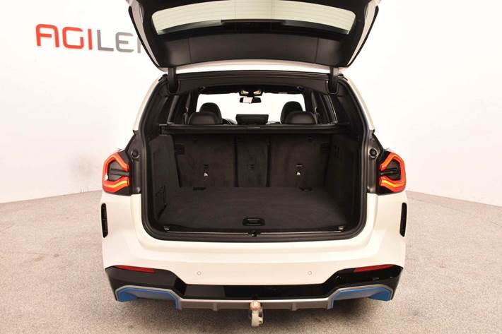 Hvid BMW iX3 fra 2022