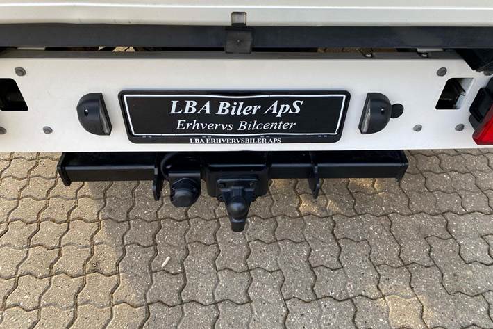 Hvid VW Crafter 35 fra 2023