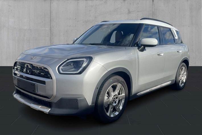 Sølv Mini Countryman E fra 2025 set udefra
