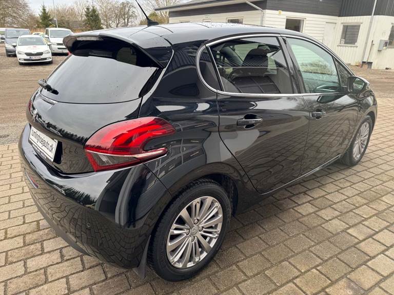 Peugeot 208 1,2 PureTech 82 Allure Sky