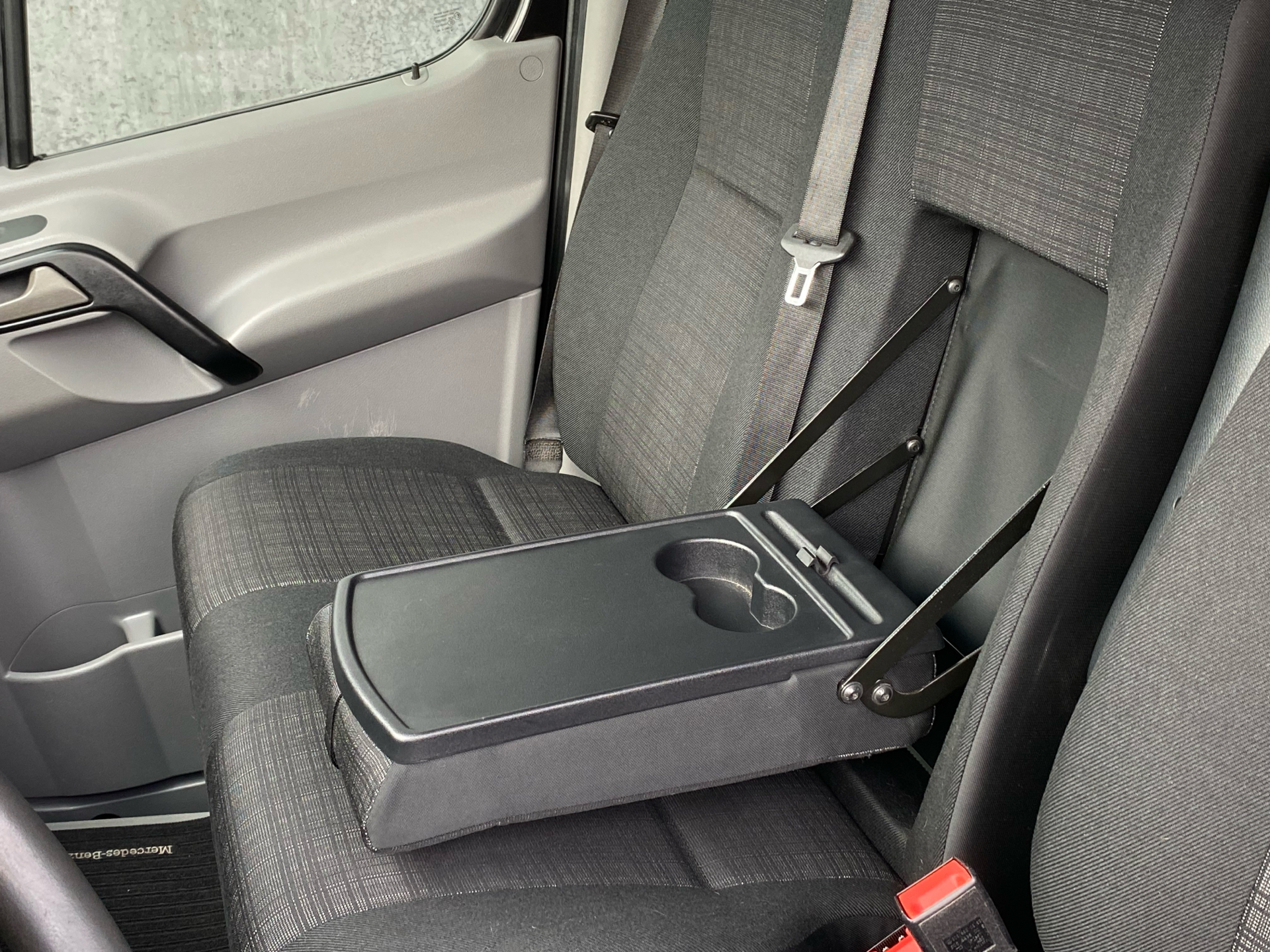 Sort Mercedes Sprinter fra 2017