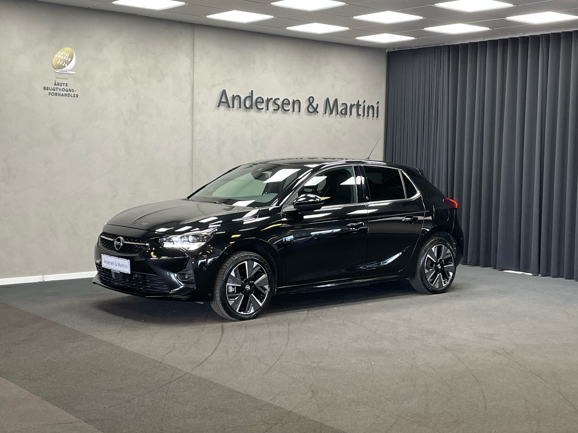 Sort Opel Corsa-e fra 2023