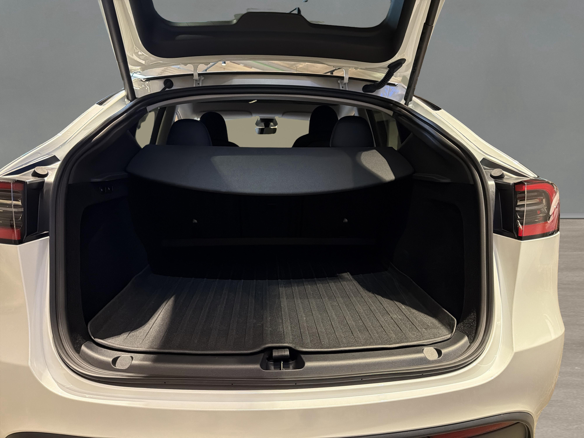 Tesla Model Y EL RWD 299HK 5d Aut.