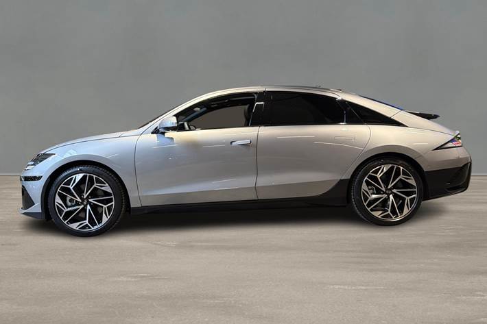 Sølv Hyundai Ioniq 6 fra 2025