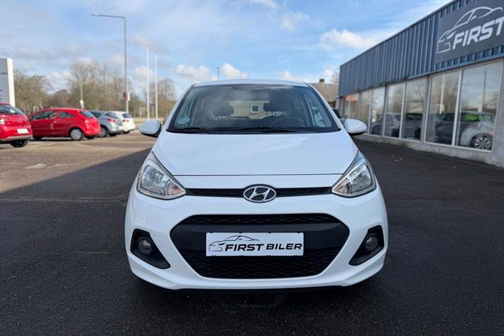 Grøn Hyundai i10 fra 2016
