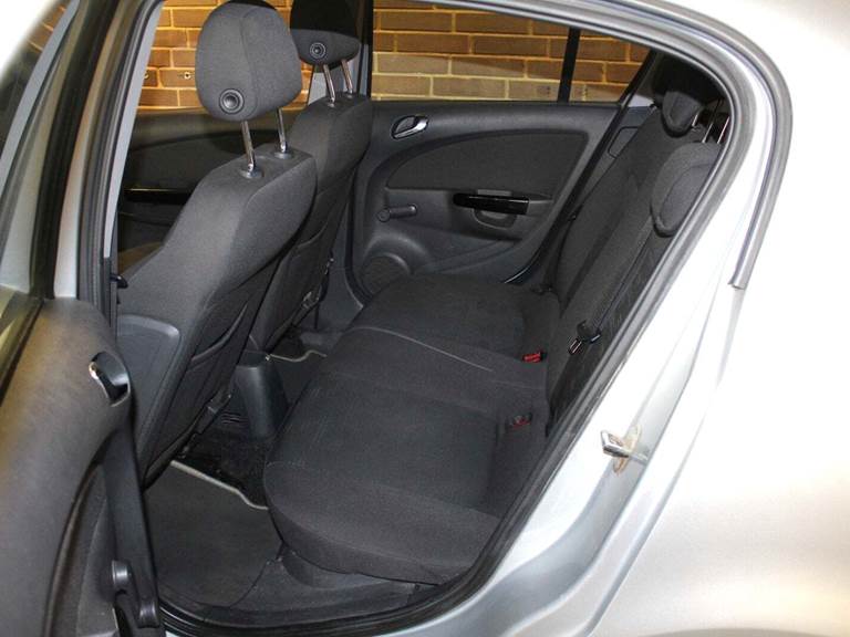 Opel Corsa 1,2 16V Enjoy