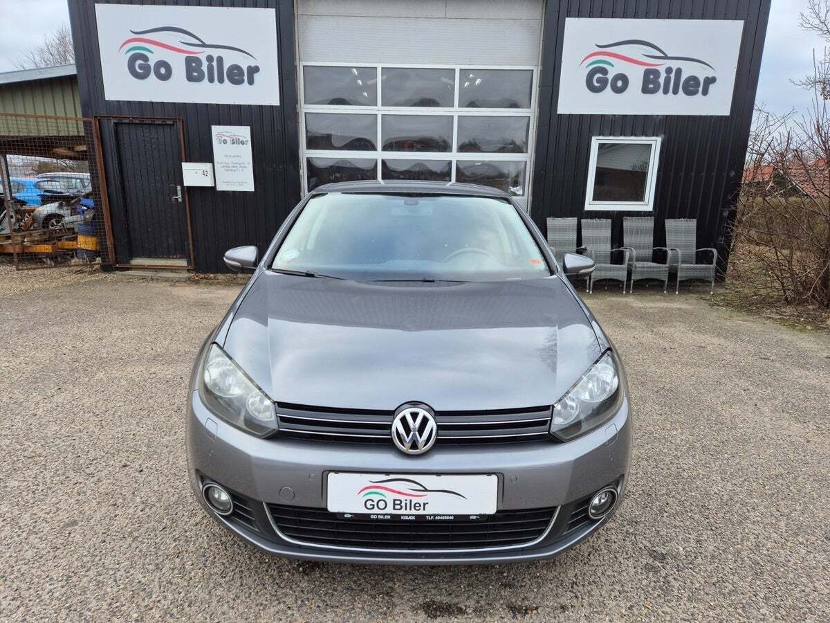 Grøn VW Golf VI fra 2010