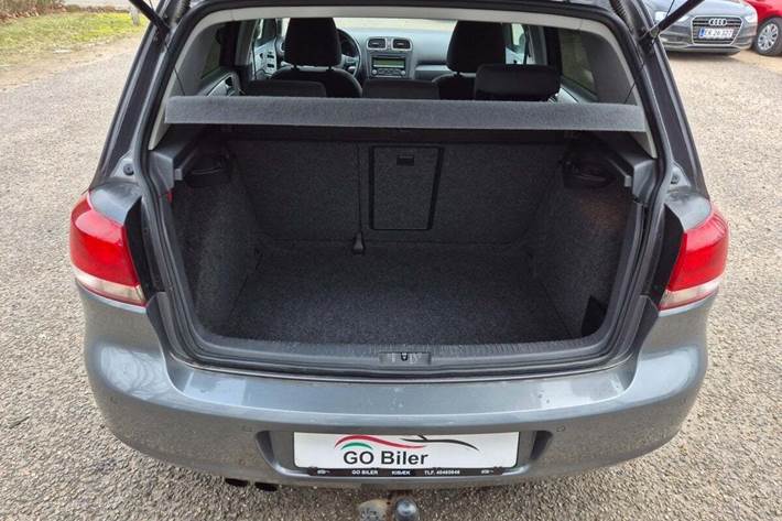 Grøn VW Golf VI fra 2010