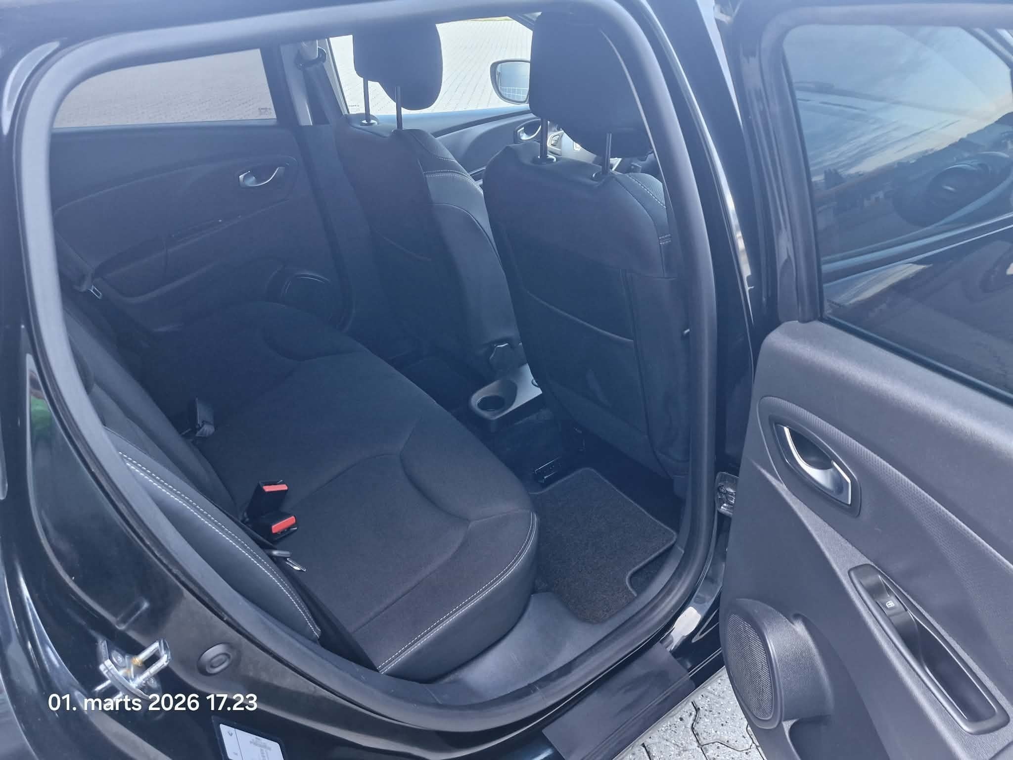 Sort Renault Ny Clio fra 2020