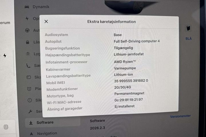 Blå Tesla Model 3 fra 2024