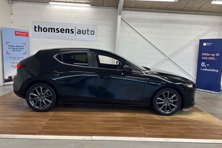 Sort Mazda 3 fra 2020