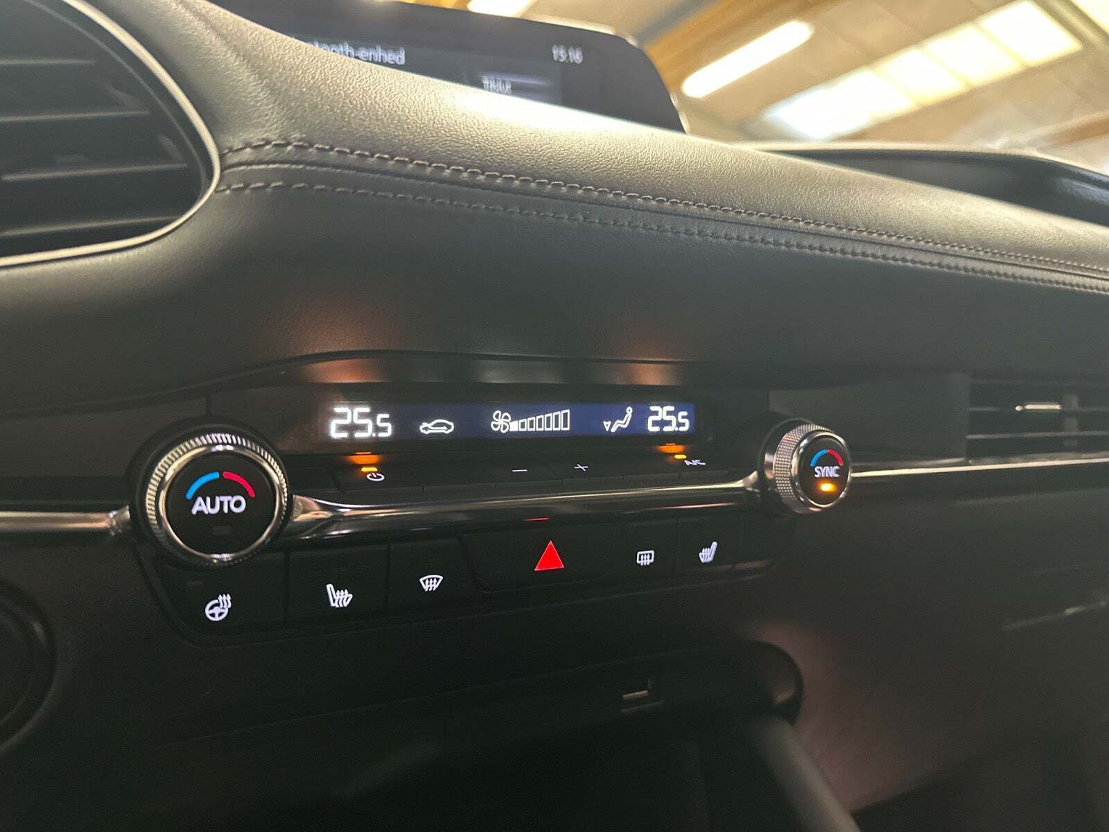 Sort Mazda 3 fra 2020