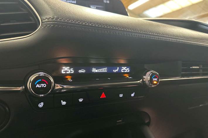 Sort Mazda 3 fra 2020