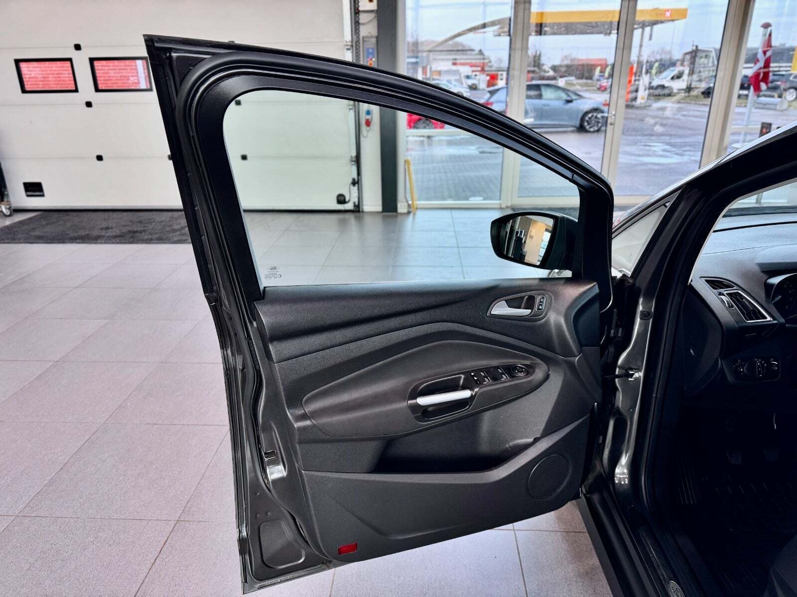 Ford C-MAX 1,0 SCTi 125 Titanium