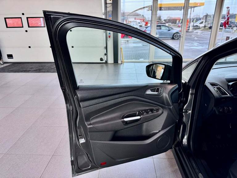 Ford C-MAX 1,0 SCTi 125 Titanium