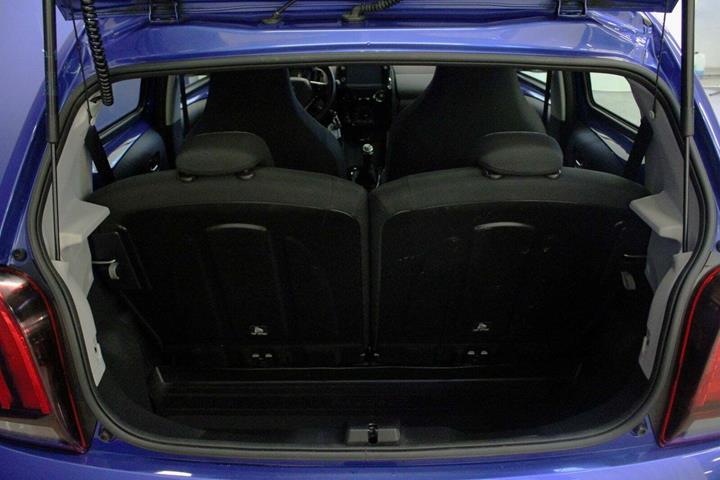 Blå Peugeot 108 fra 2020