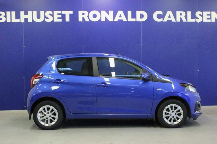 Blå Peugeot 108 fra 2020