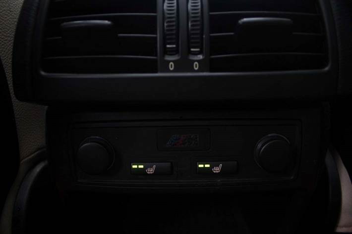 Sort BMW X5 fra 2012