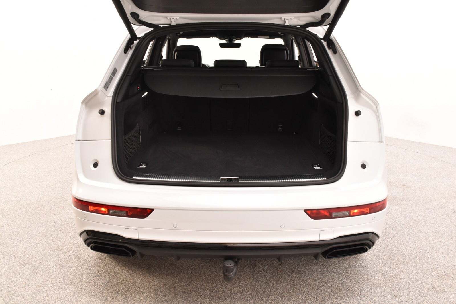 Hvid Audi Q5 fra 2021