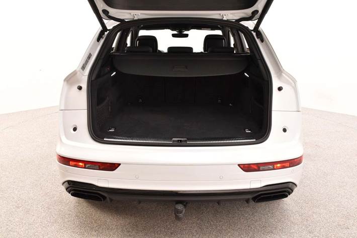 Hvid Audi Q5 fra 2021