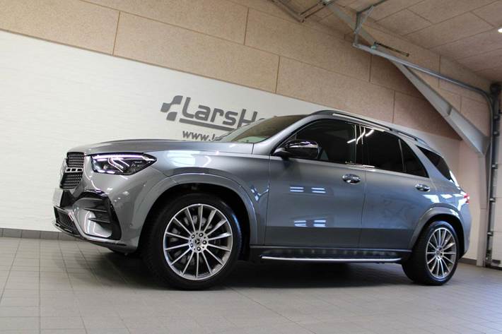 Grå Mercedes GLE350 de fra 2024
