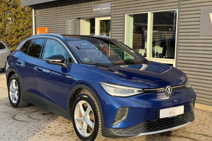 Blå VW ID.4 fra 2021 set udefra