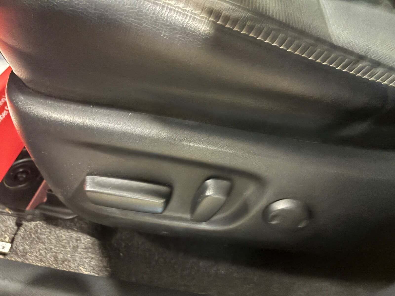 Sort Toyota RAV4 fra 2018