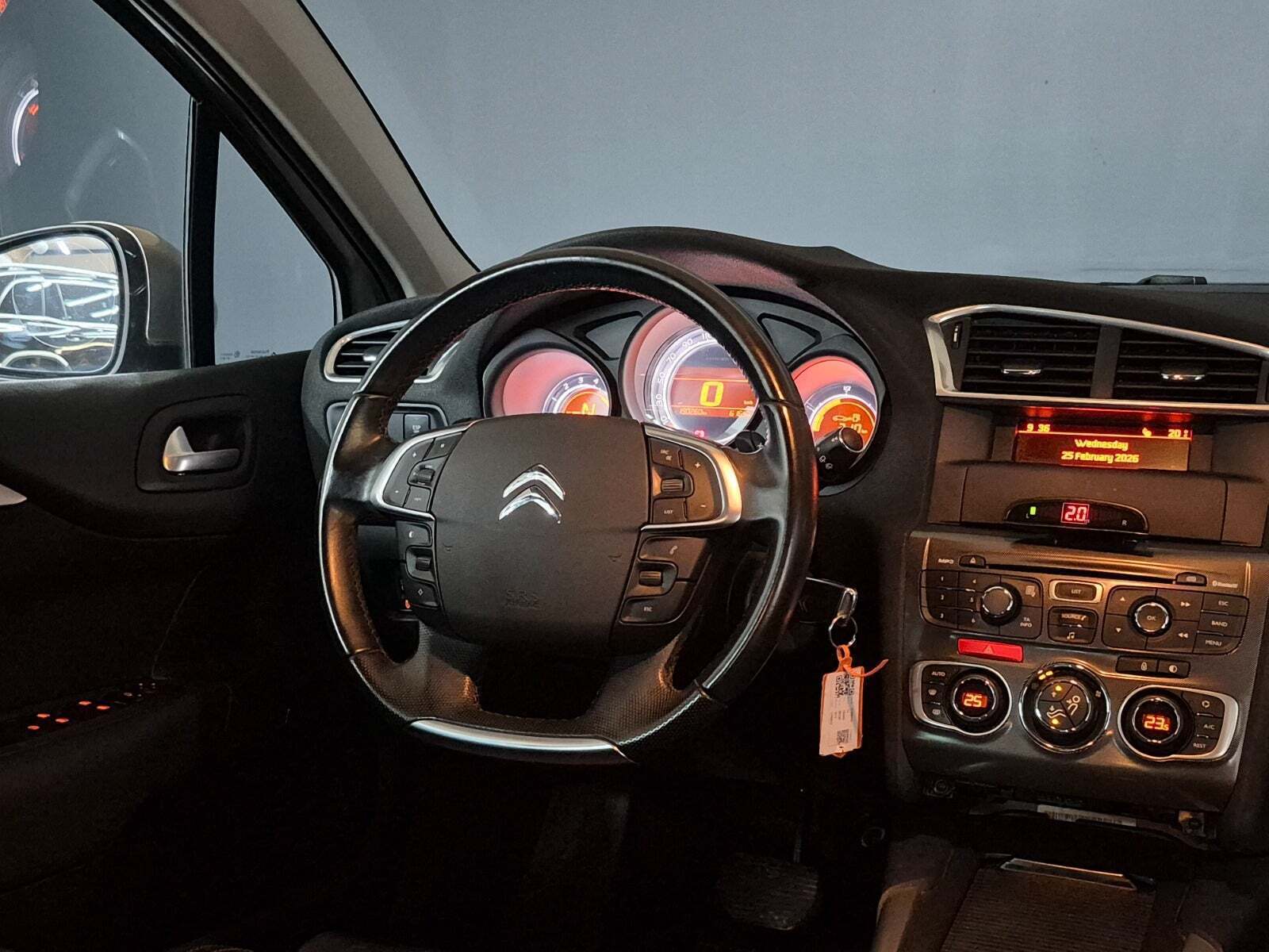 Beige Citroën C4 fra 2012