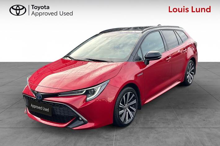 Rød Toyota Corolla fra 2021 set udefra