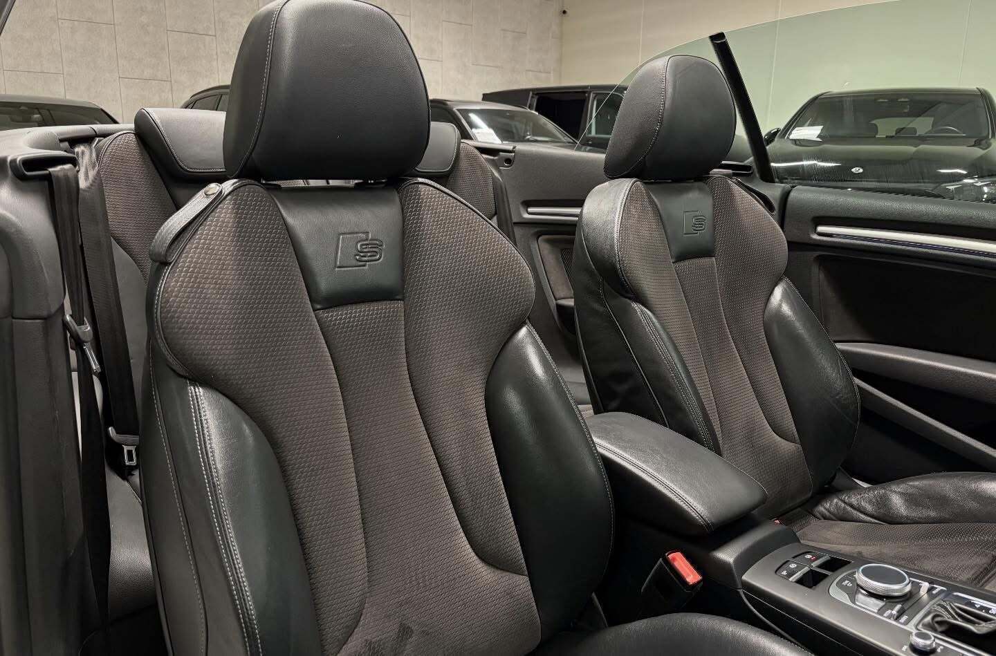 Grå Audi A3 fra 2017