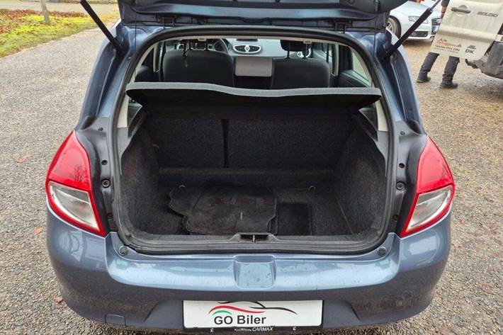 Grøn Renault Clio III fra 2011