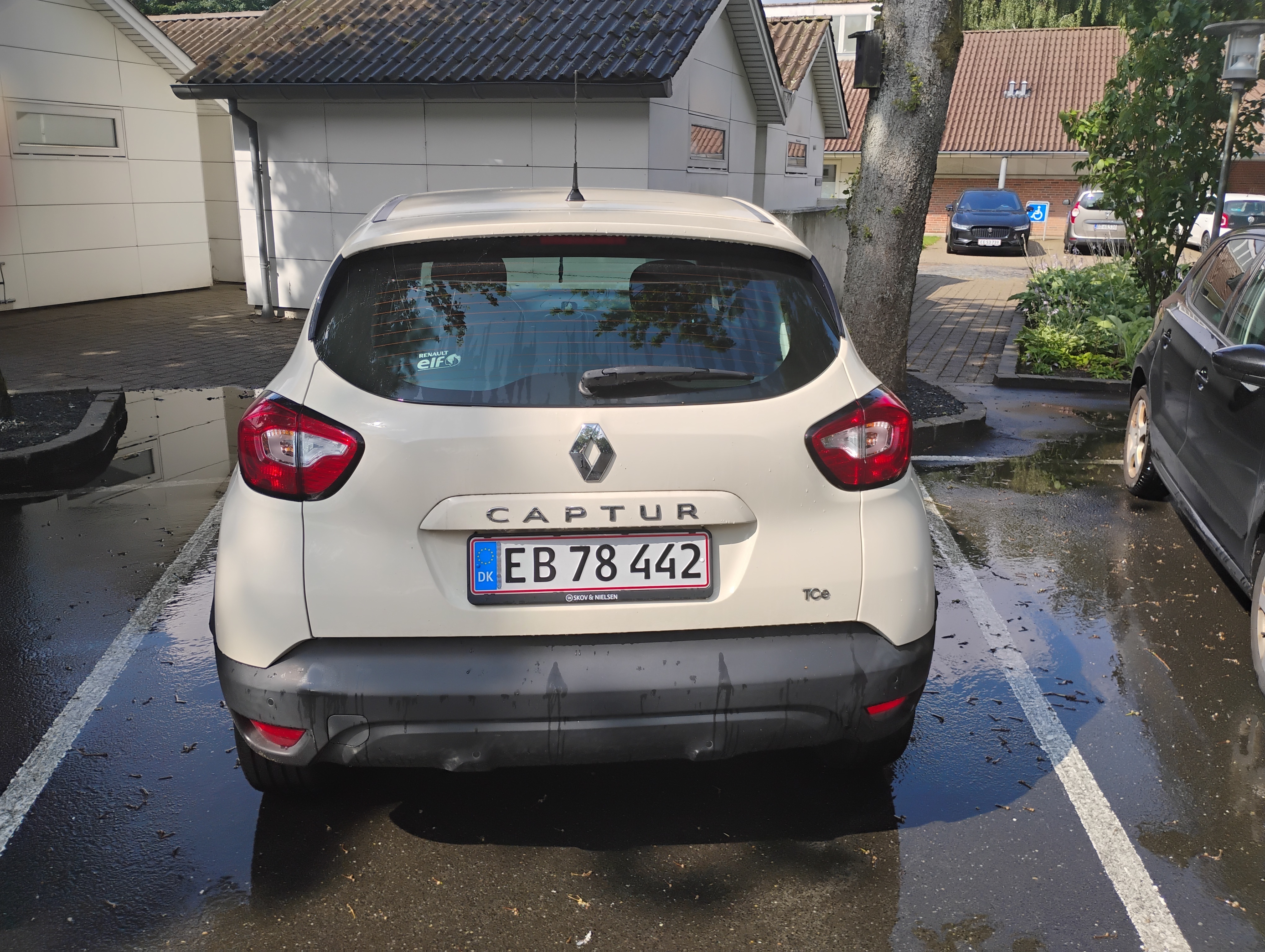 Hvid Renault Captur fra 2016