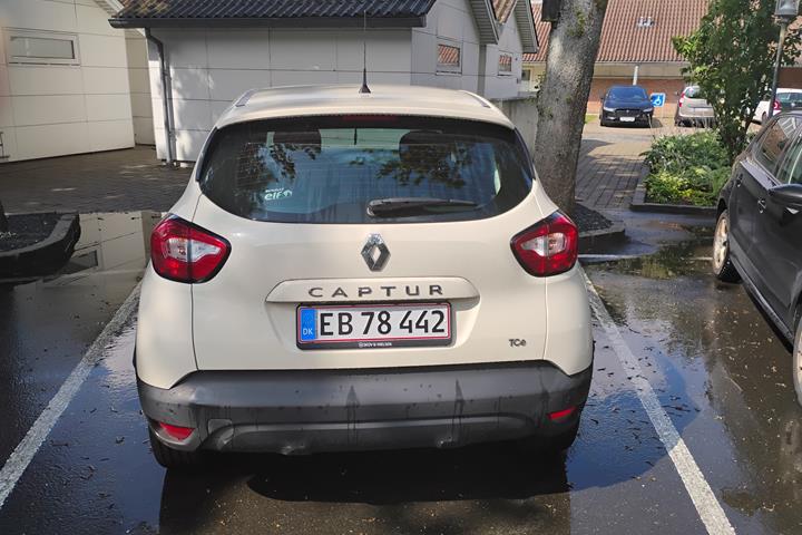 Hvid Renault Captur fra 2016