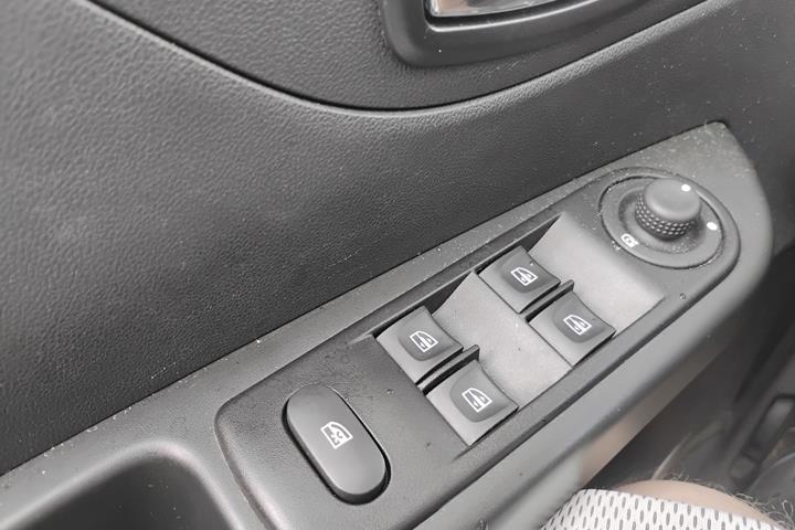 Hvid Renault Captur fra 2016